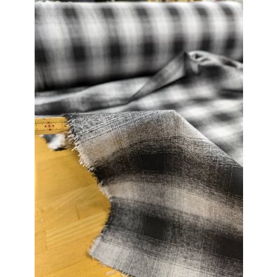 画像4: 生地： オンブレチェック柄ウールライクポリストレッチ（白／黒）