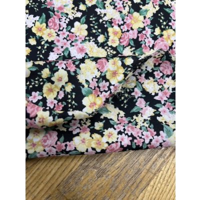 画像4: 生地：ダブル幅ポリエステル100％花柄プリント（黒／黄色）