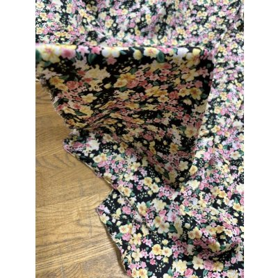 画像7: 生地：ダブル幅ポリエステル100％花柄プリント（黒／黄色）