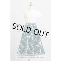 生地：花柄膨れ織り（白地×ブルー）