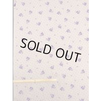 生地：ポリエステル花柄（くすみピンク）