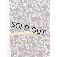 生地：レトロ花柄ポリエステルニット（エンジ）