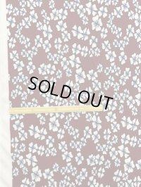 生地：レトロ花柄ポリエステルニット（エンジ）