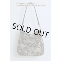 生地：ゴブラン織り風花柄プリント（ベージュ）