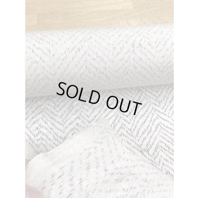 画像4: 生地：シェブロン柄シルク（ベージュ／グレー・黒）