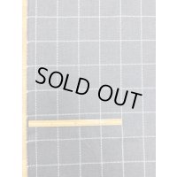 生地：格子柄ポリ（グレー／白）