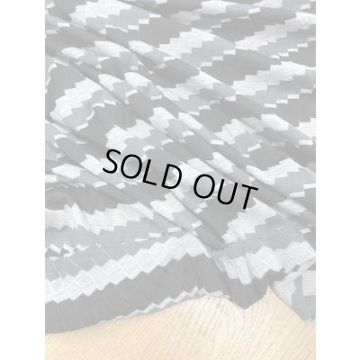 画像5: 生地：ジグザグボーダー柄ニット（黒系）