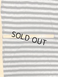 生地：シルケット加工ボーダー柄天竺（グレー／黒）