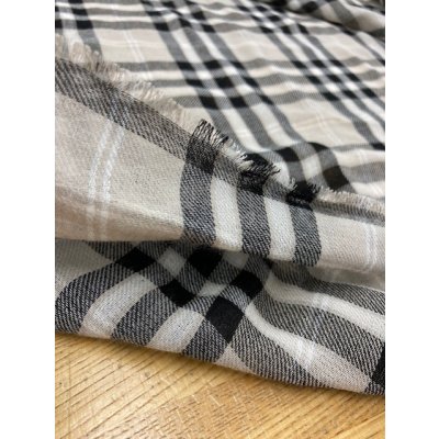 画像4: 生地:チェック柄ウールガーゼ(薄ベージュ)