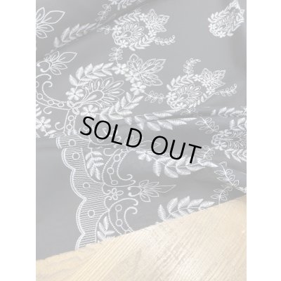 画像7: 生地：片耳スカラップ 刺しゅう風プリント綿（黒／白）