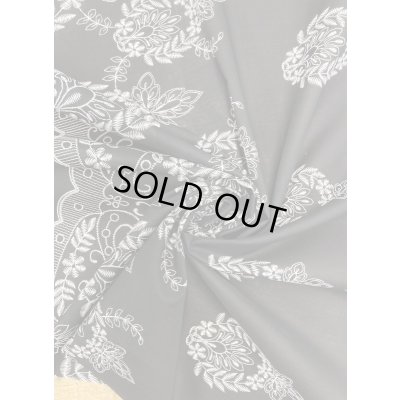 画像8: 生地：片耳スカラップ 刺しゅう風プリント綿（黒／白）