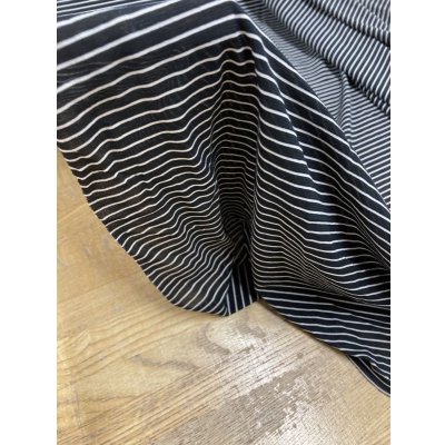 画像5: 生地:細ボーダー薄手ニット(黒/白)