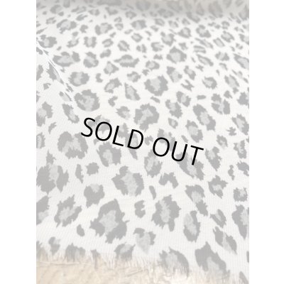 画像8: 生地：ヒョウ柄プリントポリエステル（白／グレー／黒）