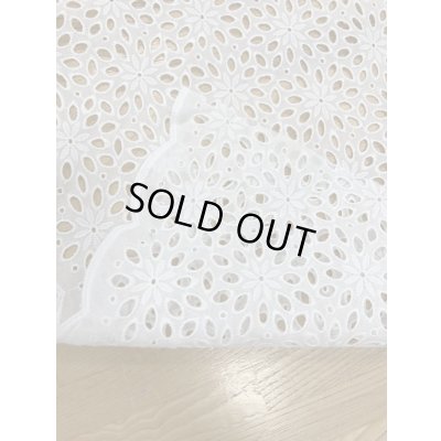 画像4: 生地：綿花柄両耳スカラップ刺繍レース（白）