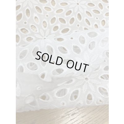 画像5: 生地：綿花柄両耳スカラップ刺繍レース（白）