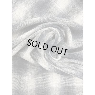 画像7: 生地：綿100％オンブレチェック柄ゆる編み（グレー／白）