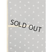 生地：ストライプ織りプリントポリエステル（黒／ベージュ）