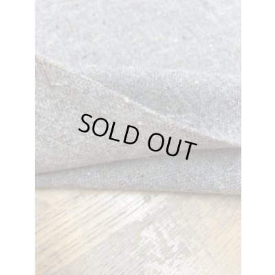 画像4: 生地：ネップ入りウール100％（グレージュ）