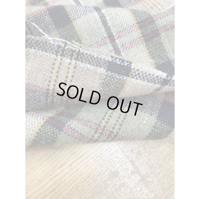 画像4: 生地：タータンチェック柄ウールポリ（ベージュ／緑黒赤）