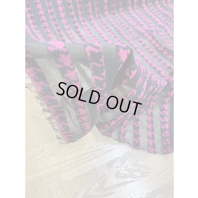 画像6: 生地：ダブル幅シフォン千鳥格子柄フロッキー加工（ピンク／黒）