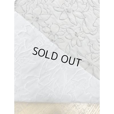 画像3: 生地：ポリ100％ふくれ加工花柄接結プリント（グレー／紺）