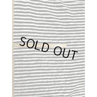 生地：綿ポリエステルボーダー柄ニット（白／黒）