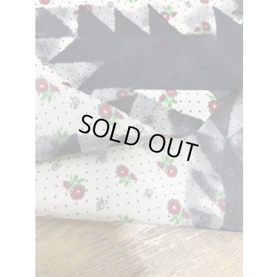 画像4: 生地：小花キルト柄プリントポリエステルデシン（クリーム／黒）