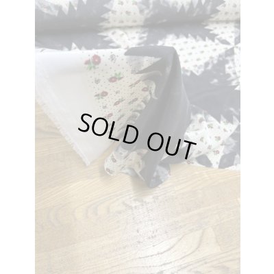 画像7: 生地：小花キルト柄プリントポリエステルデシン（クリーム／黒）