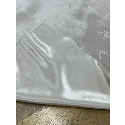 画像3: 生地：シルクタッチレーヨン100％リボン柄（薄ベージュ）