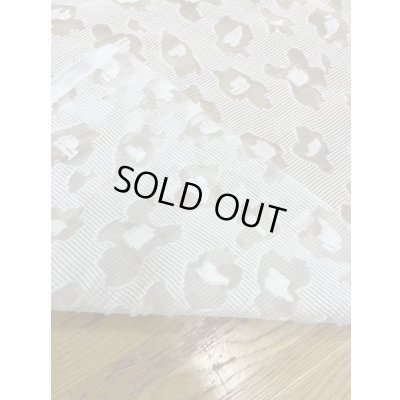 画像3: 生地：ポリエステル100％シアー花柄ボーダー（キナリ）