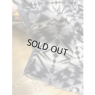 画像7: 生地：ネイティブ柄ウールシャギー（グレー系）