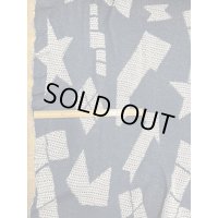 生地：綿100％ジャガード織りニット（紺）