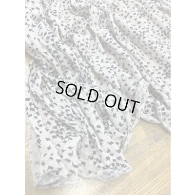 画像5: 生地：綿100％柄プリント天竺ニット（グレージュ／黒）