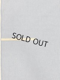 生地：綿100％ピンストライプ柄ダンガリー（紺／白）