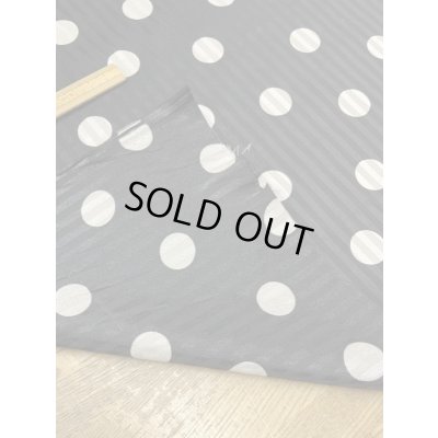 画像3: 生地：ポリストレッチサテンジャガード水玉柄プリント（黒／生成）