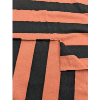 画像4: 生地：綿100％厚手太ボーダー柄天竺ニット（コーラル／黒）