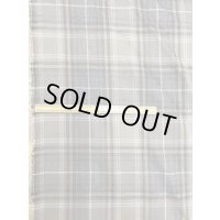 生地：チェック織り薄手ウール（ベージュ）