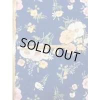 生地：綿100％フラワー柄コットンブロード（明るい紺）