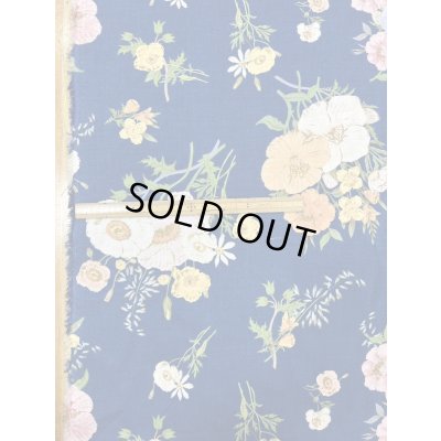 画像1: 生地：綿100％フラワー柄コットンブロード（明るい紺）