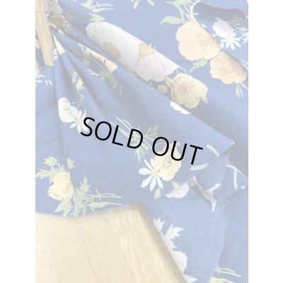 画像5: 生地：綿100％フラワー柄コットンブロード（明るい紺）