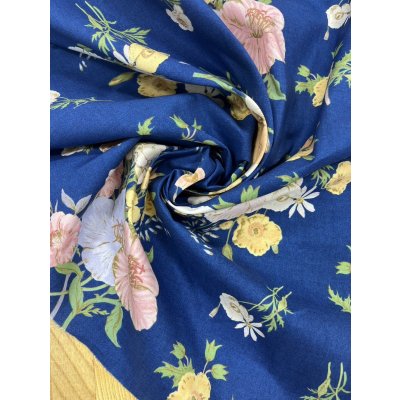 画像6: 生地:綿100%フラワー柄コットンブロード(明るい紺)