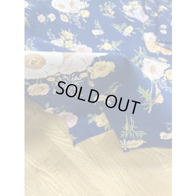 画像7: 生地：綿100％フラワー柄コットンブロード（明るい紺）