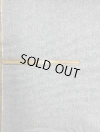 生地：ウール・ナイロン・ポリ、ラメ入りネップツイード（ライトグレー）