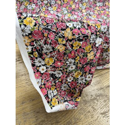 画像7: 生地：手書き風の花柄プリント（黒地／ピンク系）