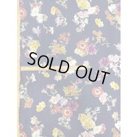 生地：綿100％クラシックフラワープリント（紺地）