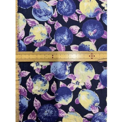 画像3: 生地：ポリエステル100％フルーツ柄プリント生地（紺地）