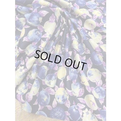 画像6: 生地：ポリエステル100％フルーツ柄プリント生地（紺地）