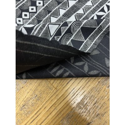 画像4: 生地：ポリ100％幾何学模様ストレッチスムースニット（ブラック／シルバー）