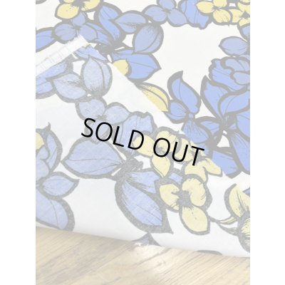 画像4: 生地：綿100％大きい花柄プリント（白／青黄）