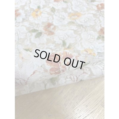 画像4: 生地：ポリエステル100％ レース花柄プリント（ベージュ地）